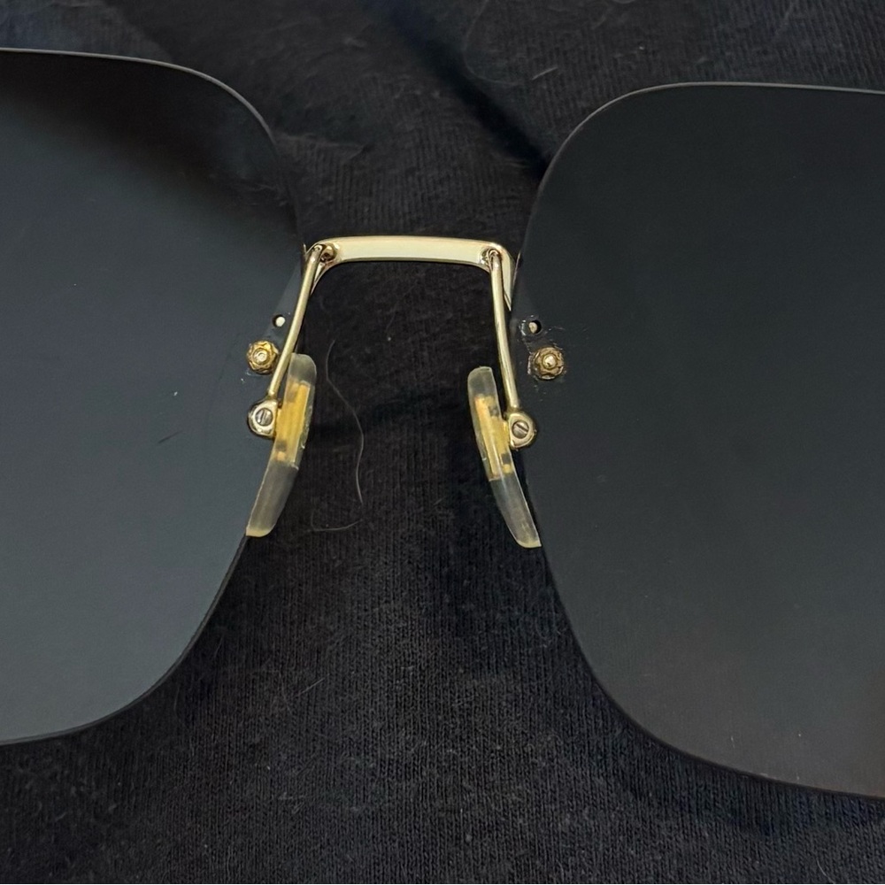 Gucci Designer Sunglasses
GG0646S 001 - Picture 8 of 11